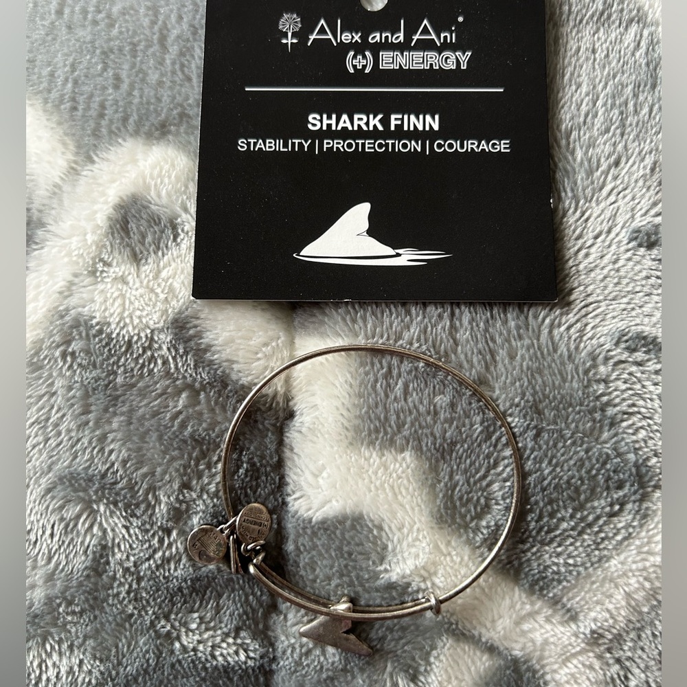 Shark Fin bracelet